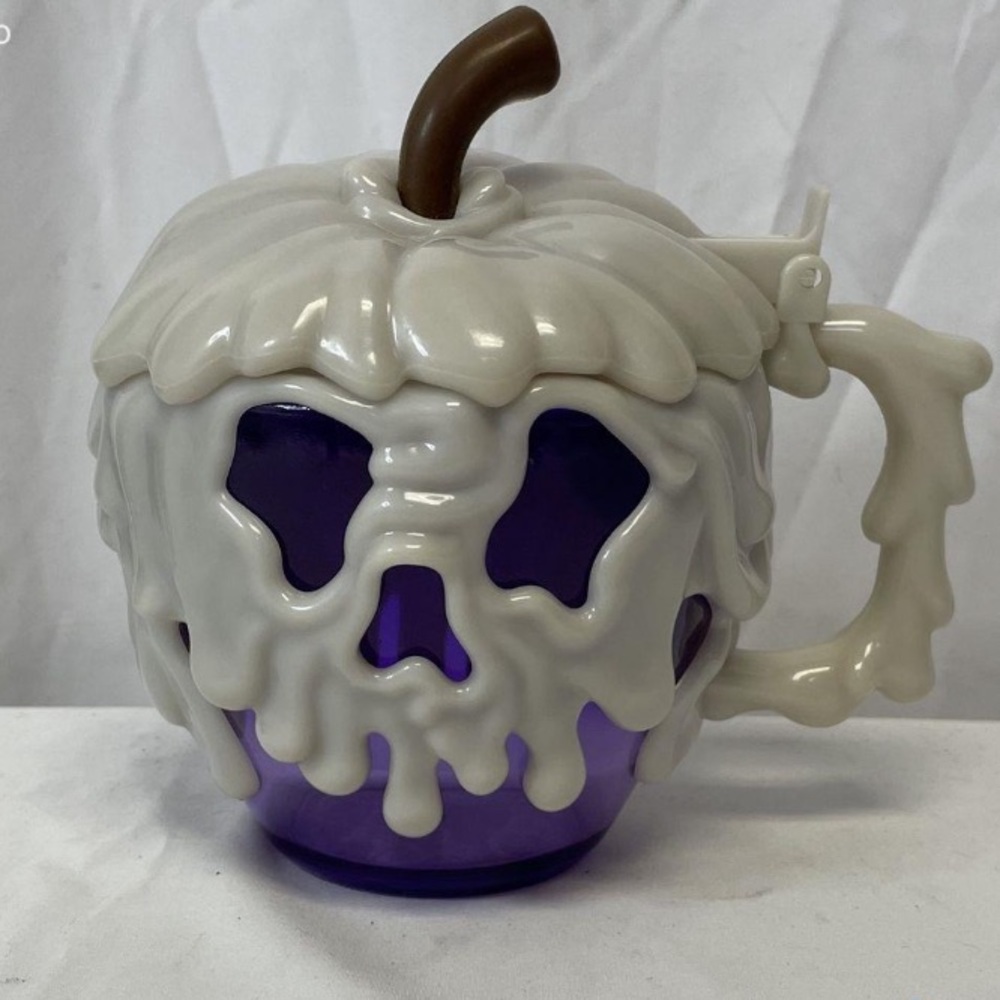 NWOT Disney Parks Glow In The Dark Purple Snow White Poison Apple Mug